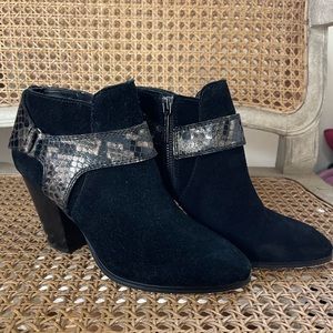 Donald Pliner 7.5 black Boot